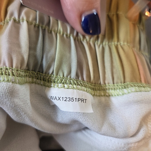 NWT CALIA High-Rise Step Up Short - Filtered Flora Multi, Women's XS - Picture 7 of 13